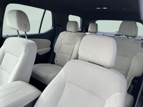 Used 2023 Chevrolet Traverse LS AWD/4WD image 14