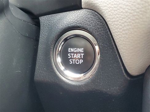 Used 2023 Toyota RAV4 XLE image 31