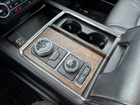 Used 2018 Ford Expedition Max Platinum image 24