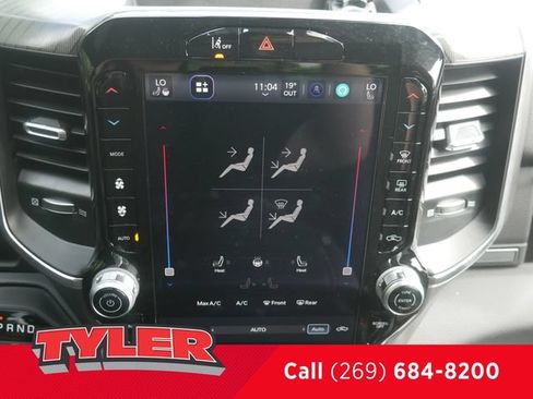 New 2026 RAM 1500 4x4 Crew Cab image 47