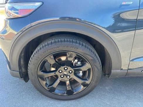 Used 2024 Ford Explorer ST-Line w/ Class IV Trailer Tow Package image 9