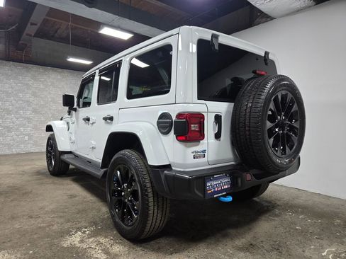 Used 2023 Jeep Wrangler Unlimited Sahara w/ Cold Weather Group image 43