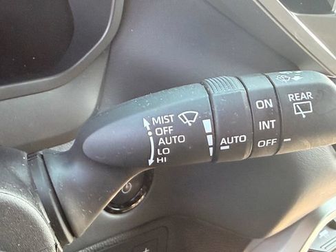 Used 2025 Toyota Sequoia Platinum AWD/4WD image 19