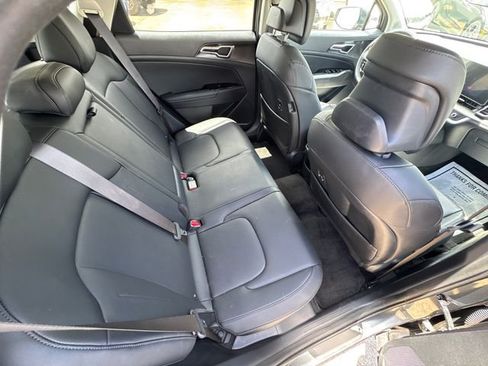 Used 2025 Kia Sportage EX AWD/4WD image 21