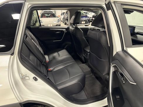 Used 2021 Toyota RAV4 XLE Premium AWD/4WD image 60