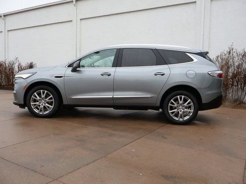 Certified 2023 Buick Enclave Essence w/ Experience Buick Package image 4