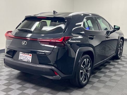 Certified 2025 Lexus UX 300h FWD image 5