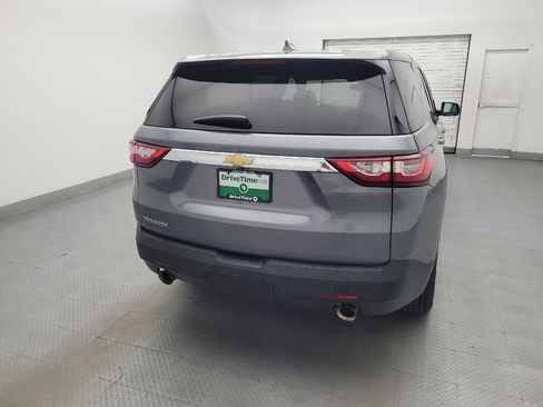 Used 2021 Chevrolet Traverse LS FWD image 7
