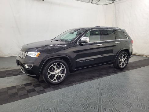 Used 2019 Jeep Grand Cherokee Overland AWD/4WD image 2