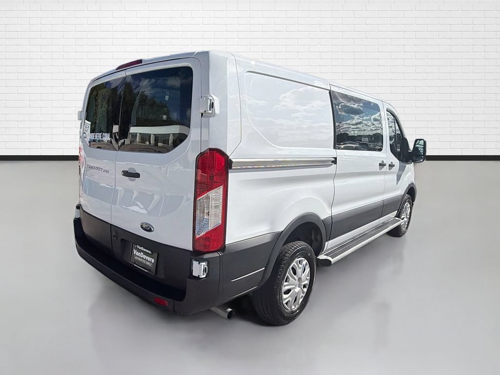 Used 2025 Ford Transit 250 Low Roof RWD image 9
