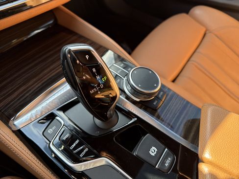 Used 2018 BMW 530i RWD image 5