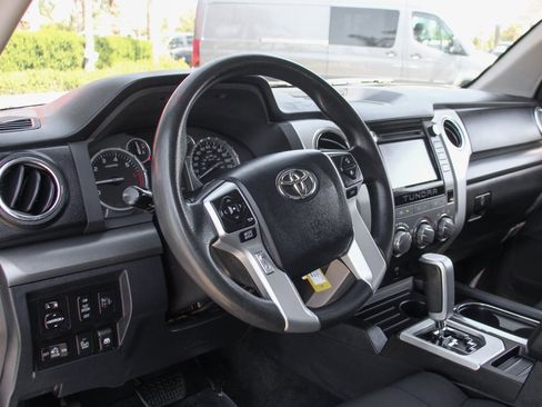Used 2017 Toyota Tundra SR5 image 17