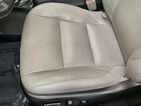 Used 2020 Toyota Sienna Limited Premium FWD image 20