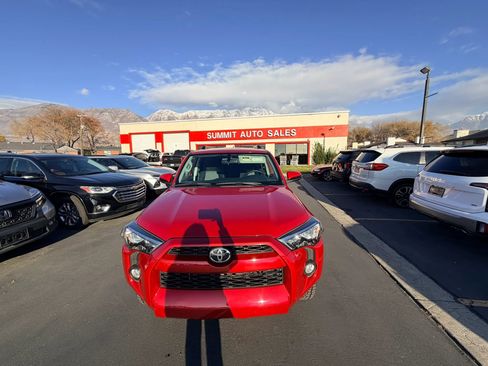 Used 2019 Toyota 4Runner SR5 image 9