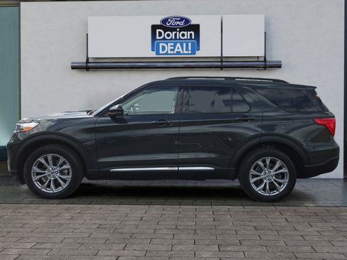 Certified 2024 Ford Explorer XLT w/ Equipment Group 202A AWD/4WD image 6