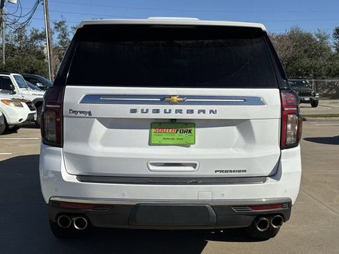 Used 2022 Chevrolet Suburban Premier image 5