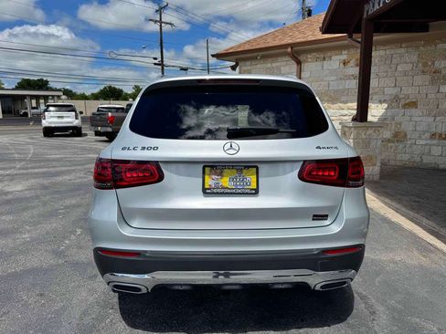 Used 2020 Mercedes-Benz GLC 300 4MATIC image 3