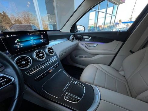 Used 2022 Mercedes-Benz GLC 300 4MATIC image 21
