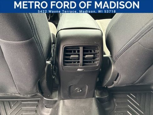 Certified 2022 Ford Escape SE w/ SE Sport Appearance Package image 14