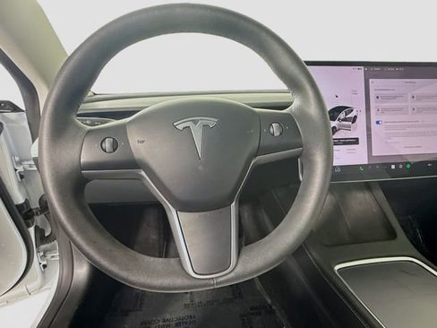 Used 2023 Tesla Model 3 Standard Range image 11