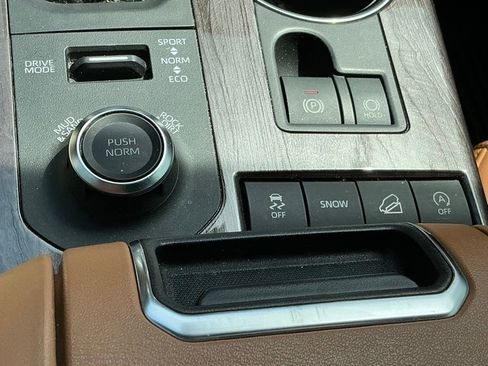 Used 2020 Toyota Highlander Platinum image 18