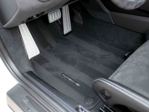 Used 2016 Porsche 911 GT3 RS image 38