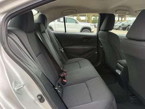Used 2025 Toyota Corolla LE FWD image 29