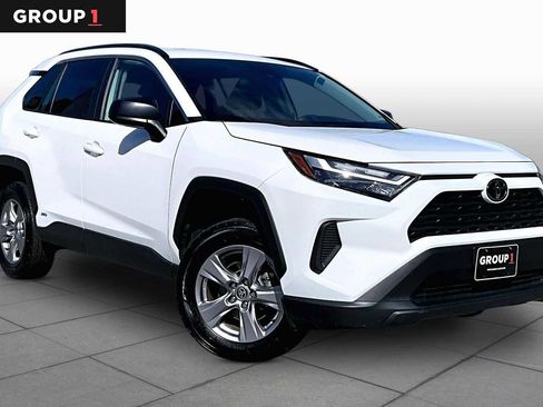 Certified 2025 Toyota RAV4 LE AWD/4WD image 3