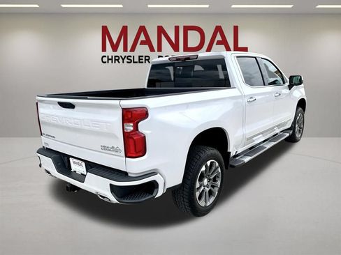 Used 2023 Chevrolet Silverado 1500 High Country w/ Technology Package AWD/4WD image 4