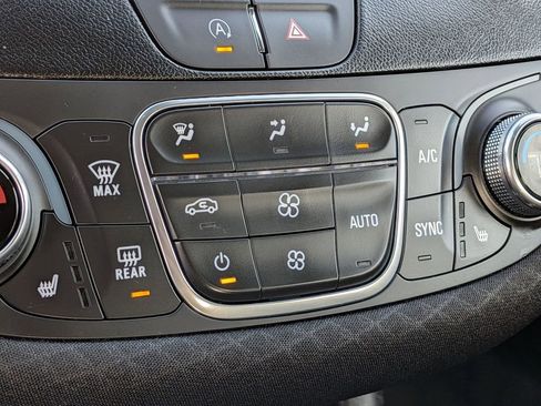 Used 2024 Chevrolet Malibu LT image 18