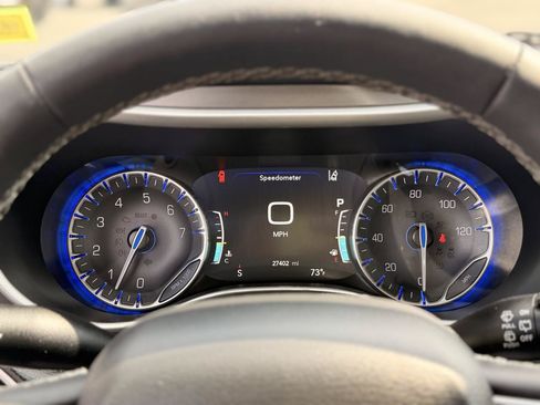 Used 2026 Chrysler Pacifica Select FWD image 30