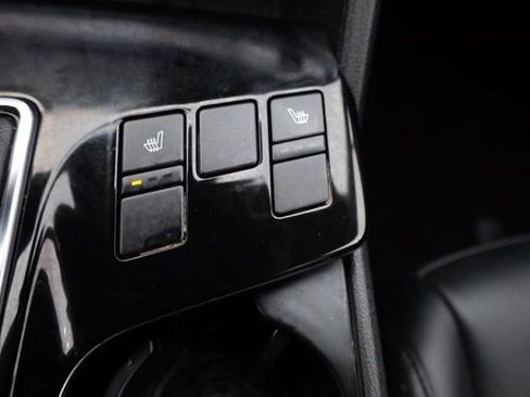 Used 2025 Kia Sportage EX image 32