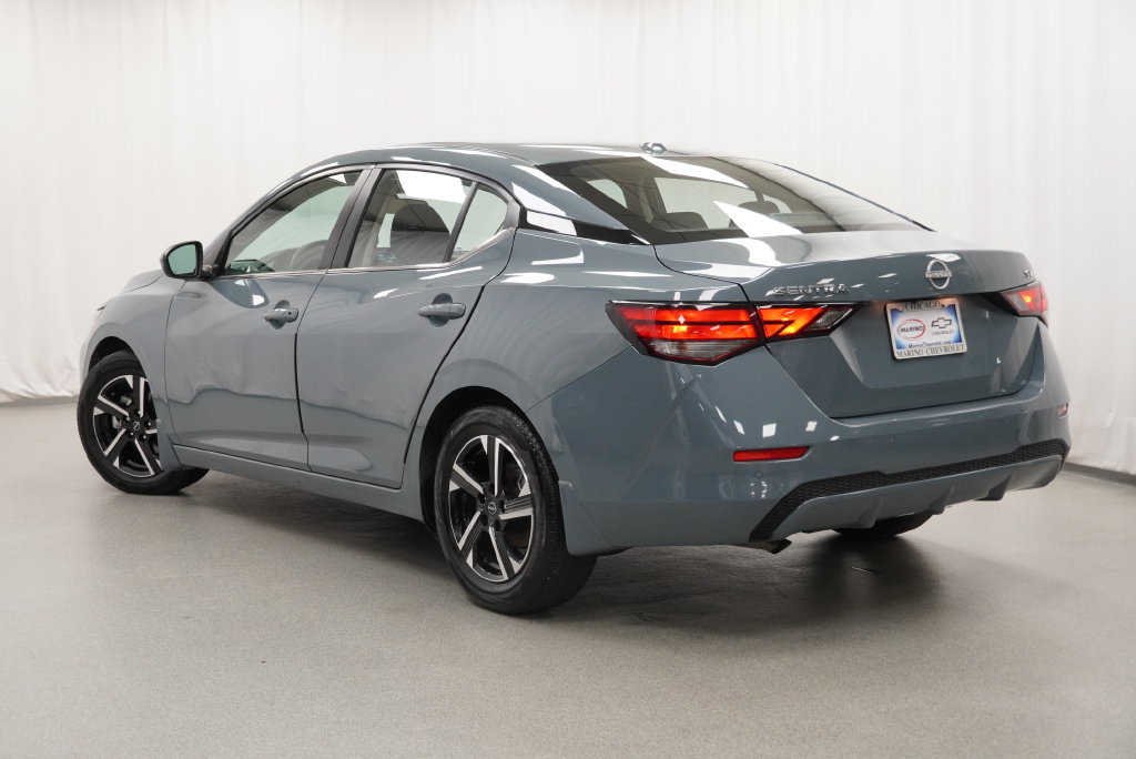 Used 2024 Nissan Sentra SV FWD image 9