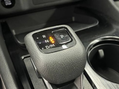 Used 2025 Nissan Rogue SV AWD/4WD image 34