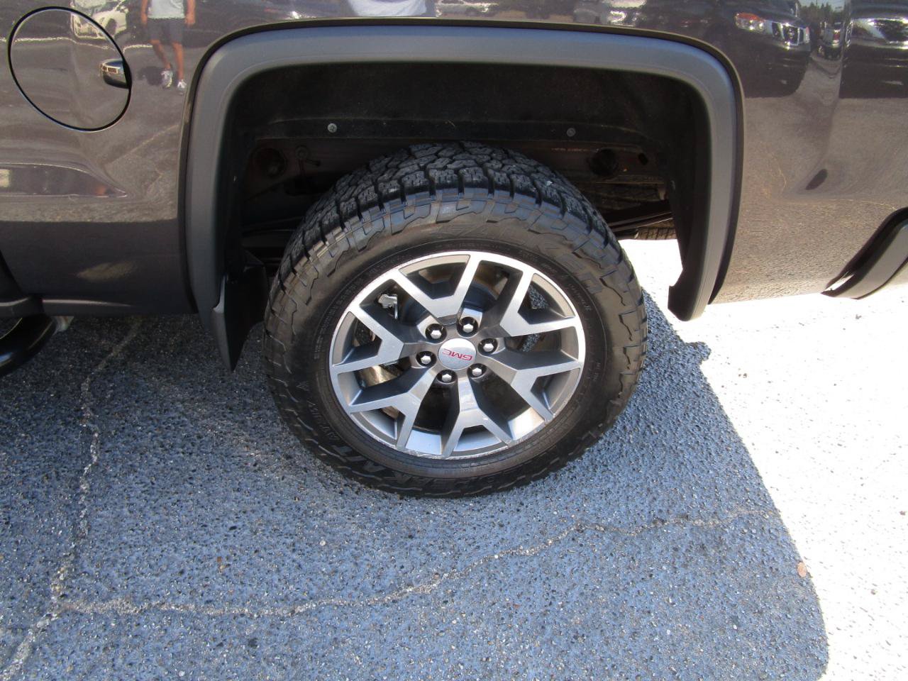 Used 2014 GMC Sierra 1500 SLT w/ All-Terrain Package AWD/4WD image 22