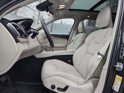 Certified 2024 Volvo XC90 T8 Plus w/ Protection Package Premier image 13