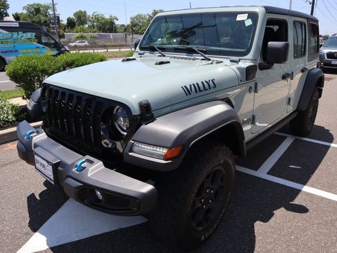 Used 2023 Jeep Wrangler Unlimited w/ Cold Weather Group AWD/4WD image 11