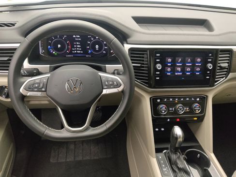 Used 2023 Volkswagen Atlas SE w/ Black Wheel Package FWD image 22
