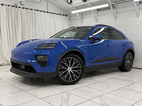 New 2026 Porsche Macan 4 Electric image 6