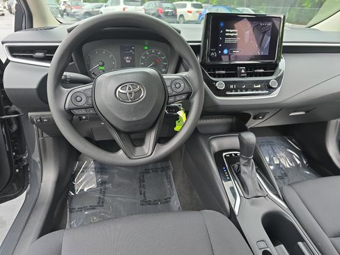Used 2024 Toyota Corolla LE FWD image 17