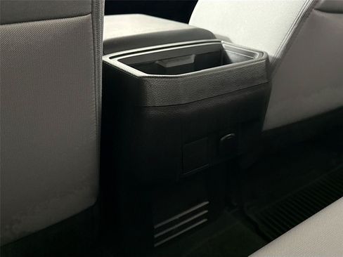 Certified 2024 Toyota Tacoma SR5 AWD/4WD image 34