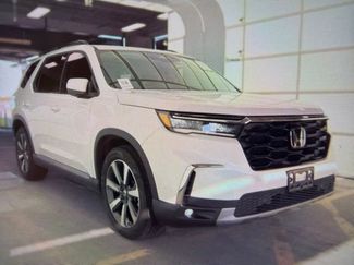 Used 2023 Honda Pilot Touring video 1