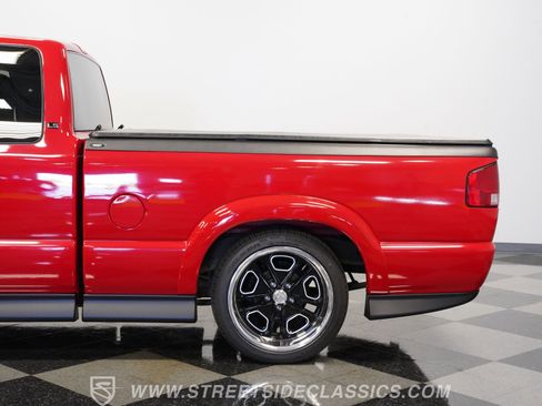 Used 2000 Chevrolet S10 Pickup Xtreme w/ Preferred Equipment Group image 25