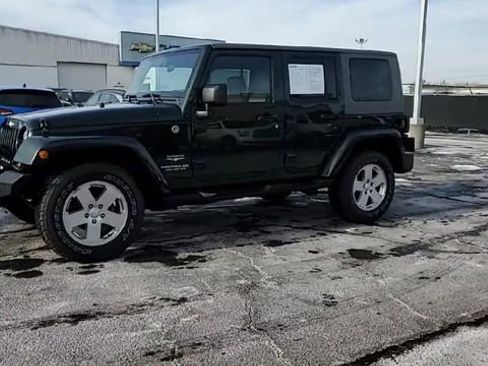 Used 2010 Jeep Wrangler Unlimited Sahara w/ Trailer Tow Group AWD/4WD image 4