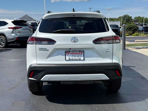 Certified 2026 Toyota Corolla Cross LE AWD/4WD image 5