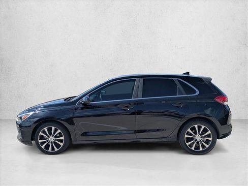 Used 2019 Hyundai Elantra GT FWD image 8