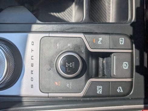 Used 2025 Kia Sorento EX w/ EX Panoramic Sunroof Package AWD/4WD image 28