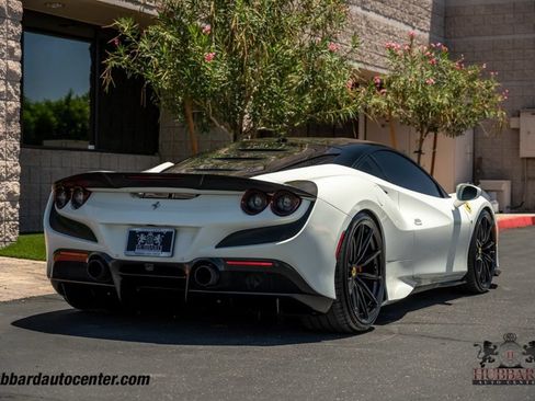 Used 2020 Ferrari F8 Tributo RWD image 10