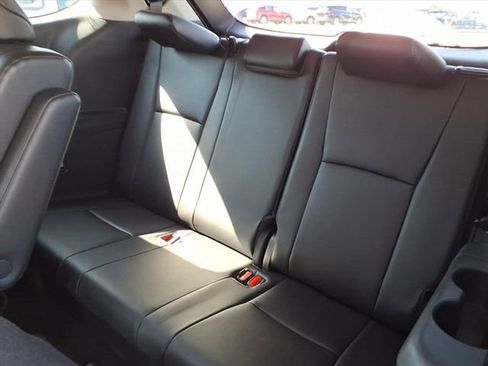 Used 2023 Toyota Highlander XLE image 13