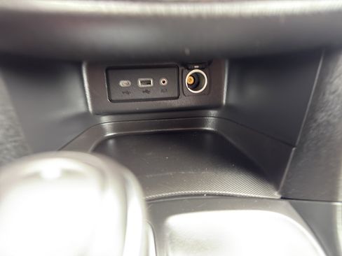 Used 2020 Chevrolet Equinox LT image 19